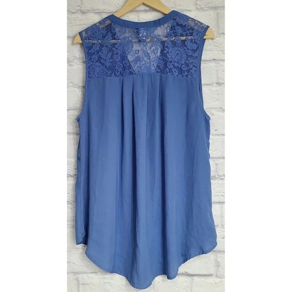 Torrid Sleeveless Top Blouse Women's 1X Periwinkle V-Neck Chest Pockets Lace - Picture 2 of 4